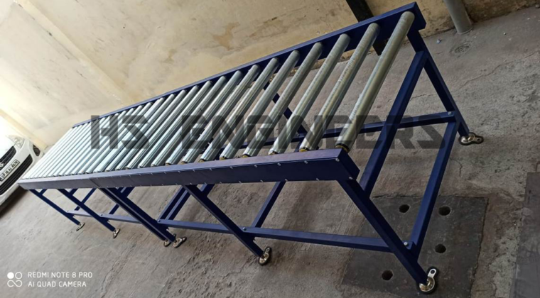 gravity roller conveyor