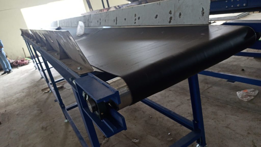 Waste Recycle sorting conveyor