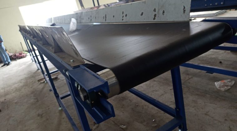 Waste Recycle sorting conveyor