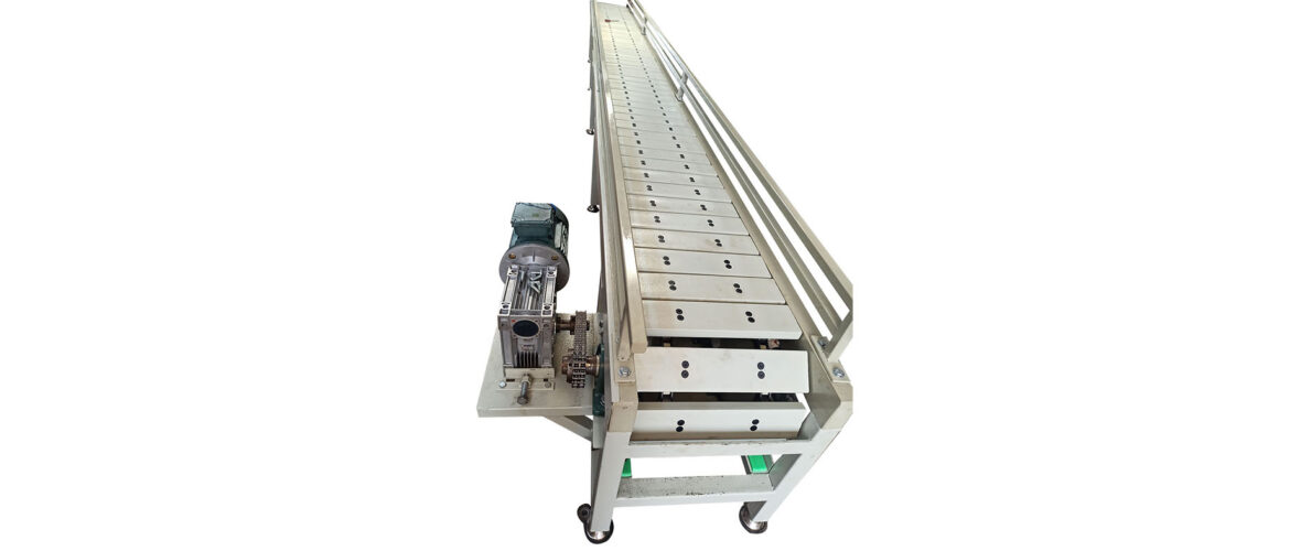 Slat-Chain-Conveyor-4.jpg