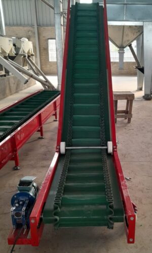 Inclined Cleated Conveyor